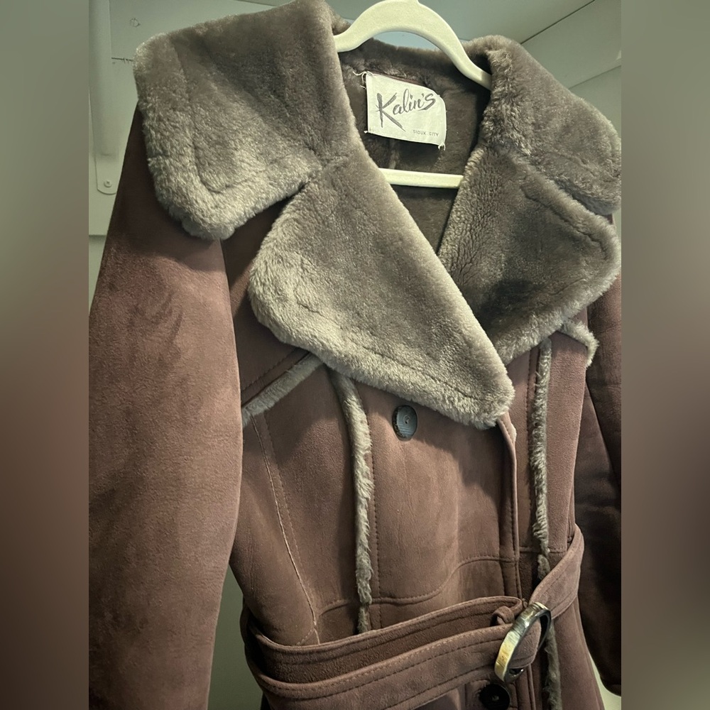 Vintage 70s Californian Suede Shearling Belted Trench Coat - Picture 7 of 16